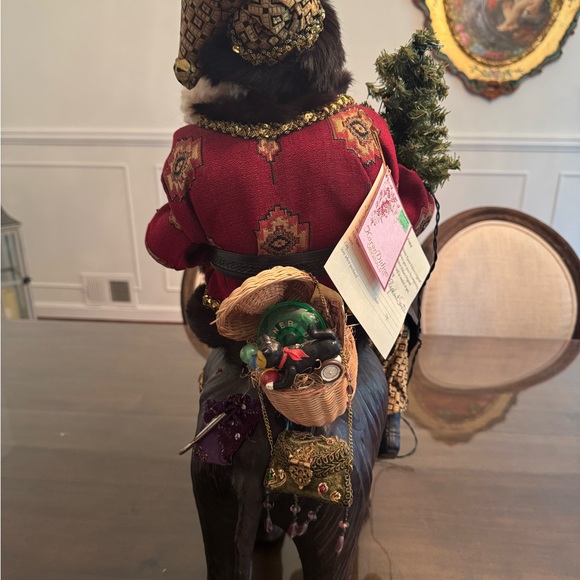 Limited edition Karen Didion light up Santa on elephant - Picture 4 of 13